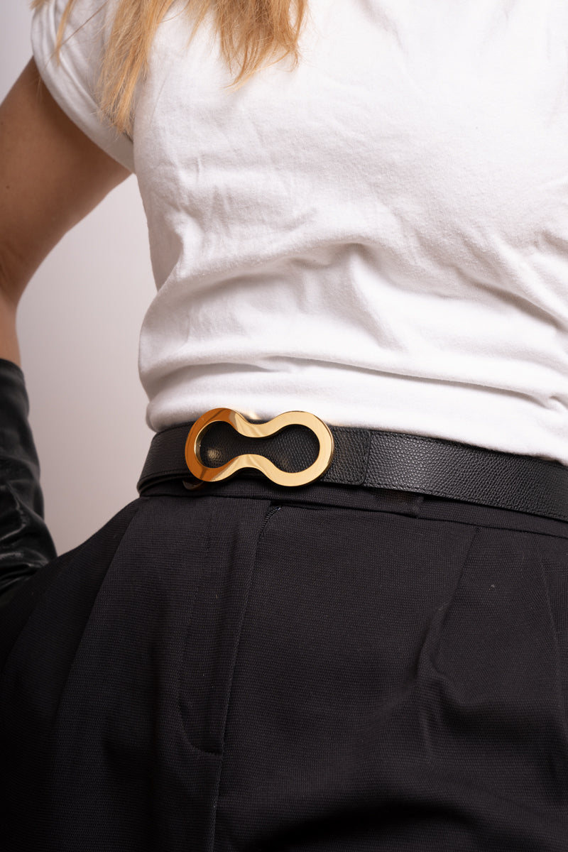 Curea Signature Moogu Black Gold