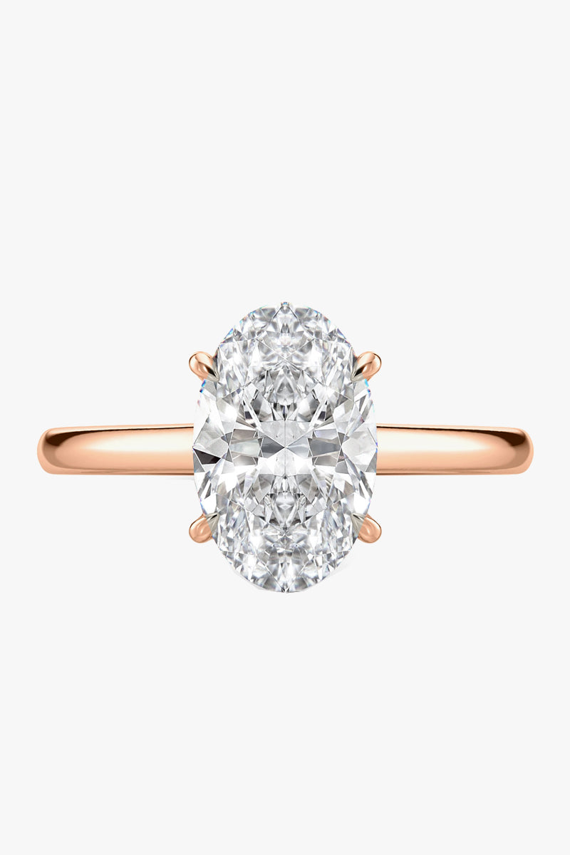 Oval engagement ring