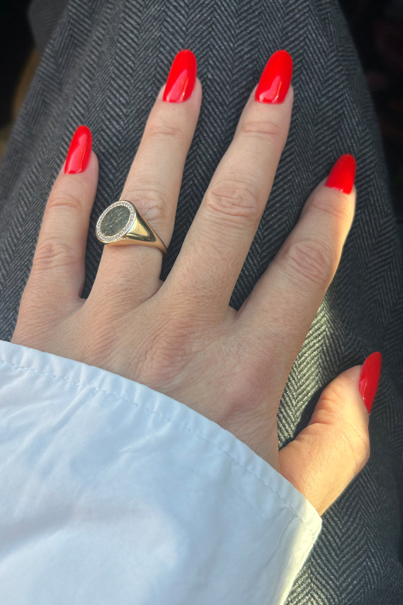 Round Signet Diamond Ring