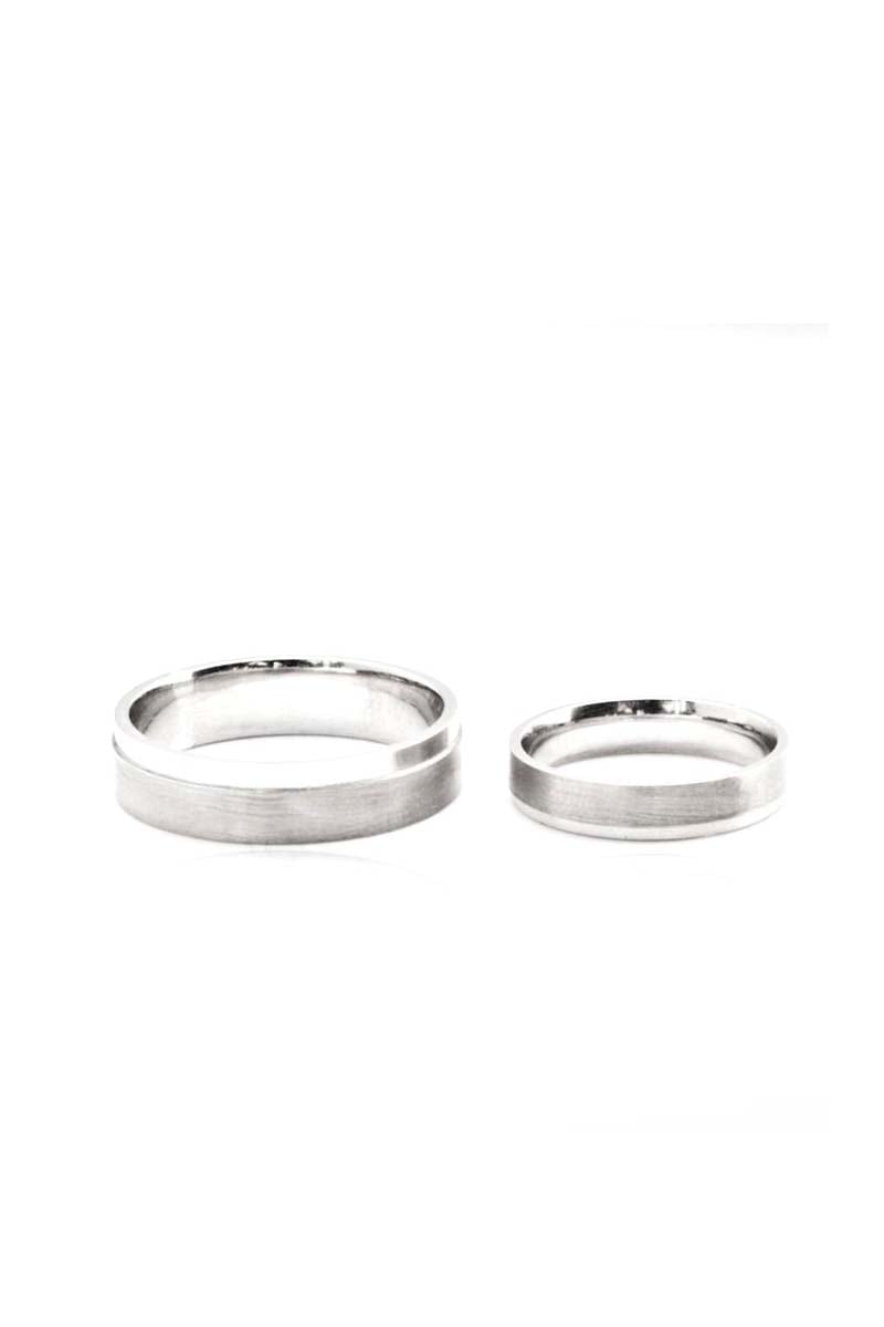Wide Line Gold Rings