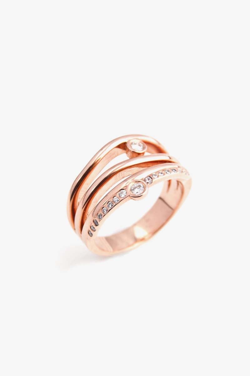 Shiny Waves engagement ring
