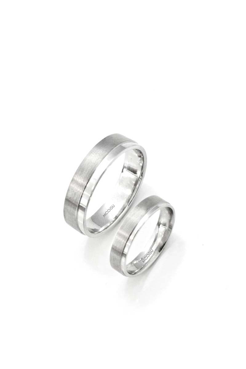 Wide Line Gold Rings