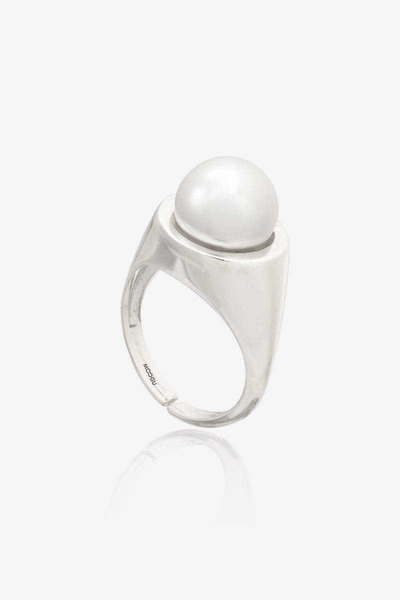 Inel White Pearl Signet