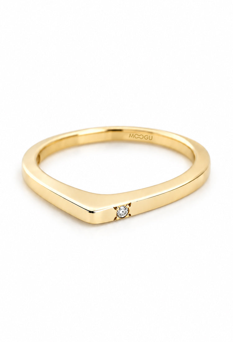 Triangle V Engagement Ring